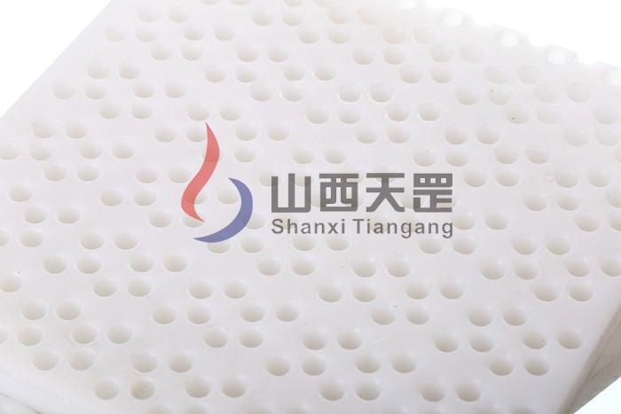 糧倉襯板結(jié)構(gòu)設(shè)計與優(yōu)化